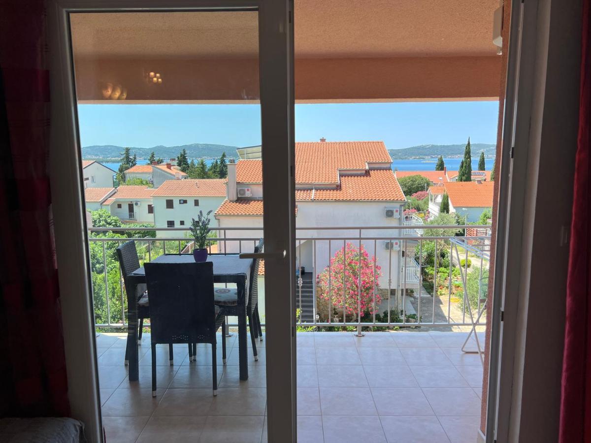 Apartmani Roje Sveti Filip I Jakov Exteriér fotografie