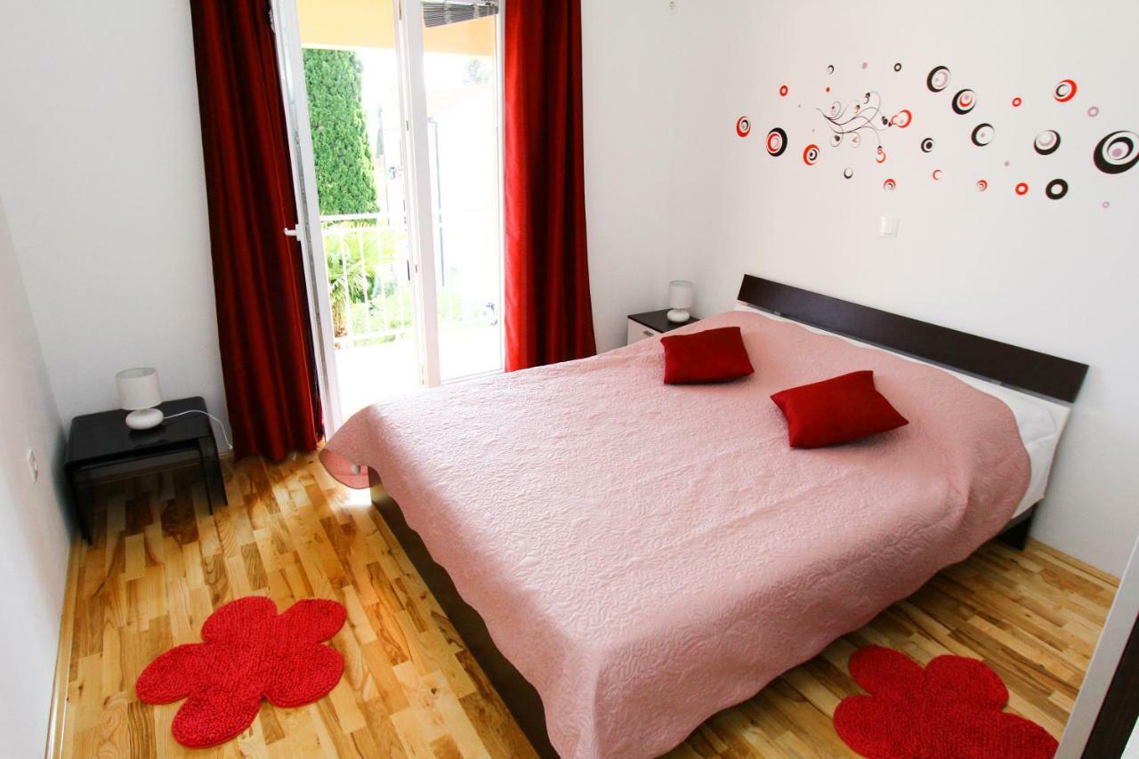 Apartmani Roje Sveti Filip I Jakov Exteriér fotografie