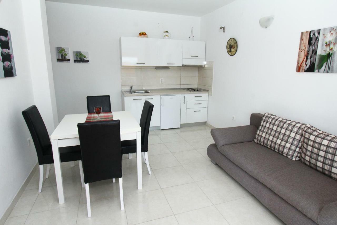 Apartmani Roje Sveti Filip I Jakov Exteriér fotografie